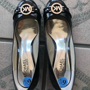 MICHAEL KORS black heels